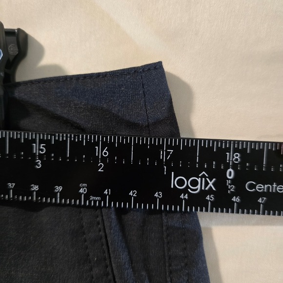 7 DIAMONDS PERFORMANCE Mens Shorts Size 33 Gray Performance Fabric Flat Front - Picture 7 of 12